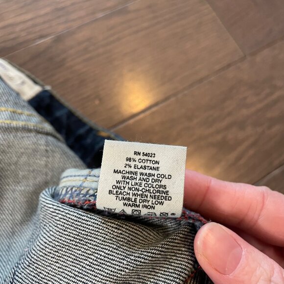 Gap Classic Jeans, Stretch, slight flare Size 8, Medium tint, wash NEW - Picture 10 of 12